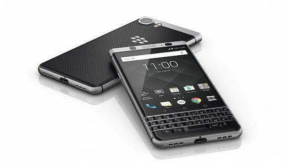 BlackBerry presenta su nuevo telefóno fabricado por chino TCL 