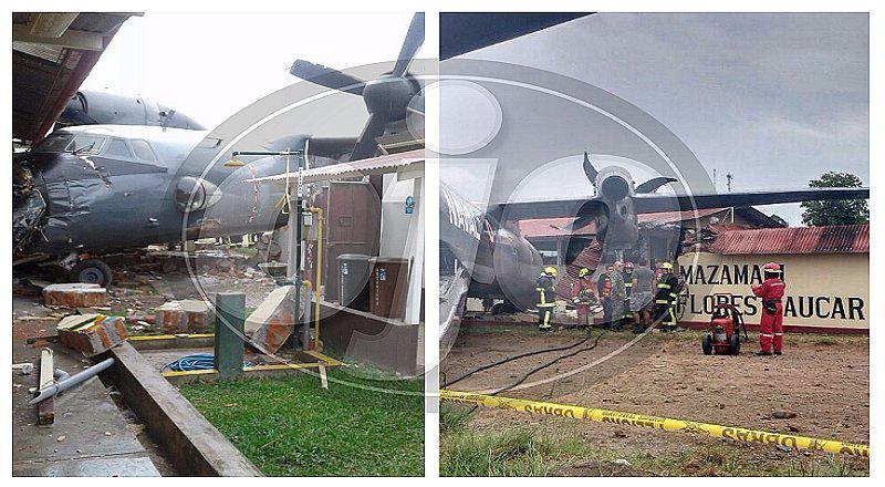 Satipo: avión de la Marina sufre terrible accidente e impacta contra base policial (FOTOS Y VIDEO)