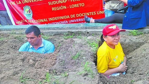 Docentes de Iquitos exigen el cumplimiento de sus demandas.