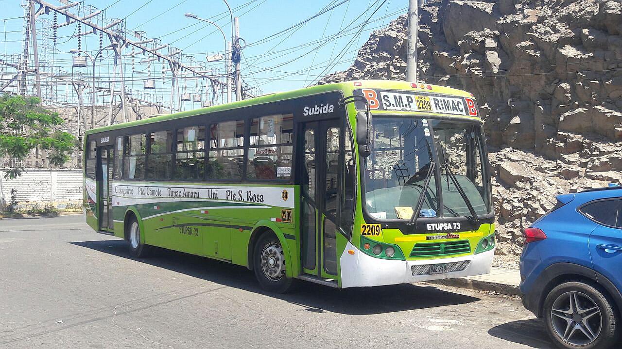 Bus lleno de pasajero es asaltado pero no creerás lo que la PNP descubrió (FOTOS)