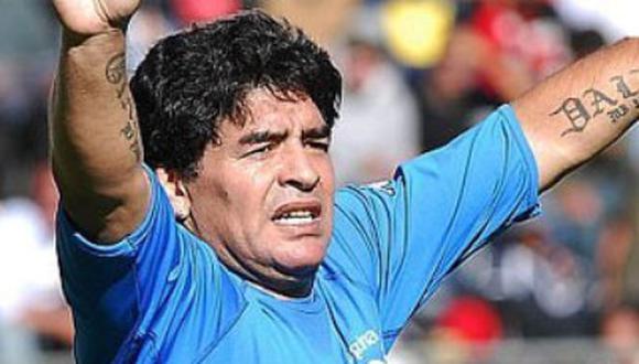 Diego Armando Maradona defiende a Messi de Pelé