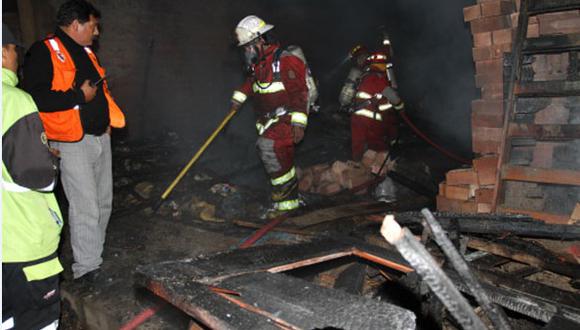 Incendio destruye tres viviendas en el Callao
 
