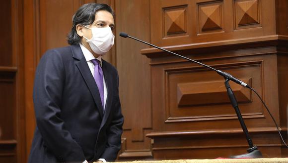 Edward Málaga, del Partido Morado, negó haber aceptado la propuesta para ser ministro. (Foto: Congreso)