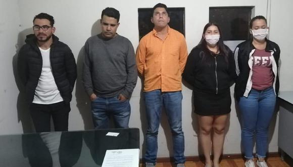 Arequipa: Detienen a cinco venezolanos que hicieron fiesta en pleno toque de queda.