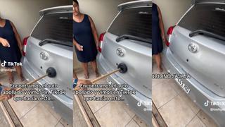 Familia causa furor en redes al arreglar su auto abollado con un desatorador de baños