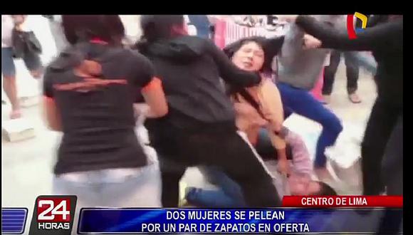 ​YouTube: Mujeres se pelean por oferta de zapatos en galería del Cercado de Lima [VIDEO]