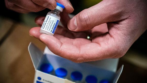 Países Bajos tiene almacenadas 80,000 dosis de Janssen a la espera de una recomendación científica. (Foto: AFP)