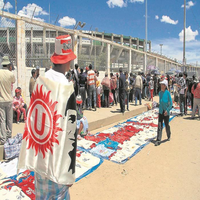 Huancayo amanece tomada por hinchas de Real Garcilaso y Universitario