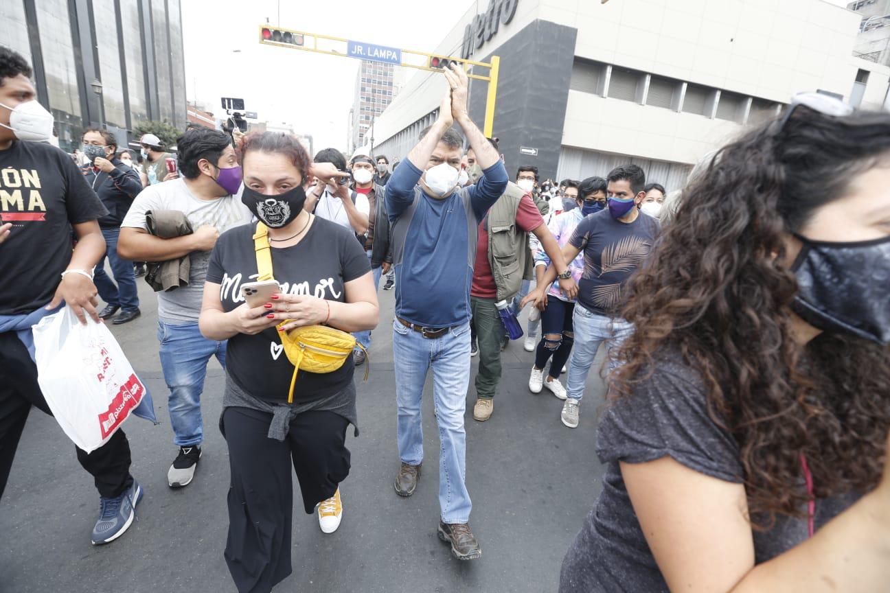 El líder del Partido Morado, Julio Guzmán, y el expresidente de la República, Ollanta Humala, participan en la marcha que se realiza en el Cercado de Lima. (Foto: Mario Zapata / @photo.gec)