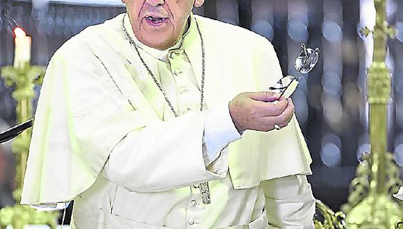 Papa molesto por la filtración de documentos