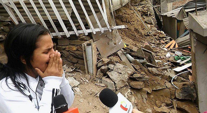 ​San Juan de Miraflores: Abuelito muere aplastado por derrumbe de casa vecina