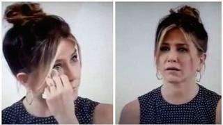 ​YouTube: Jennifer Aniston llora en público ante pregunta de joven [VIDEO]
