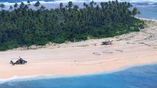 Rescatan a tres hombres perdidos en isla desierta del Pacífico tras escribir SOS 