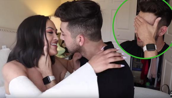 Youtuber besa apasionadamente a su propia hermana y causa indignación (VIDEO)