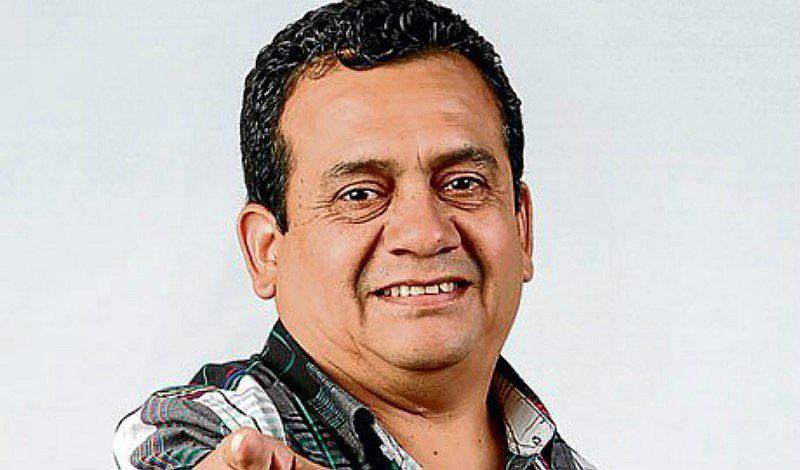 Tony Rosado presenta a su hija y fans se enamoran [FOTO]