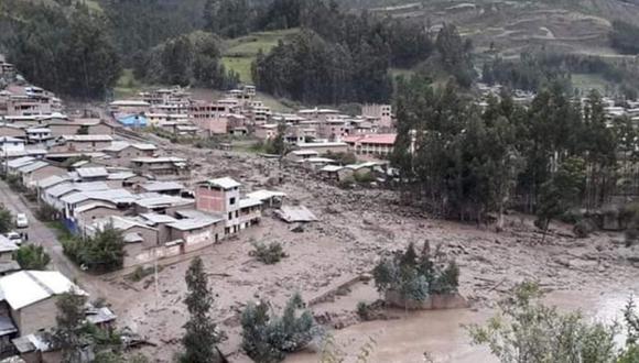 La Municipalidad Provincia de Marañon trasladó a las familias damnificadas al coliseo de Huacrachuco, donde pernoctaron la noche de ayer.