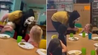 Asustó a niños con terrorífica máscara y la despidieron de la guardería | VIDEO 