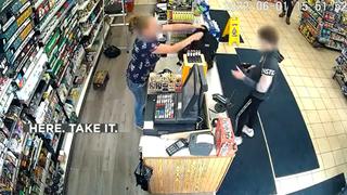 Niño asalta en una gasolinera de EE.UU. con el arma de su abuelo