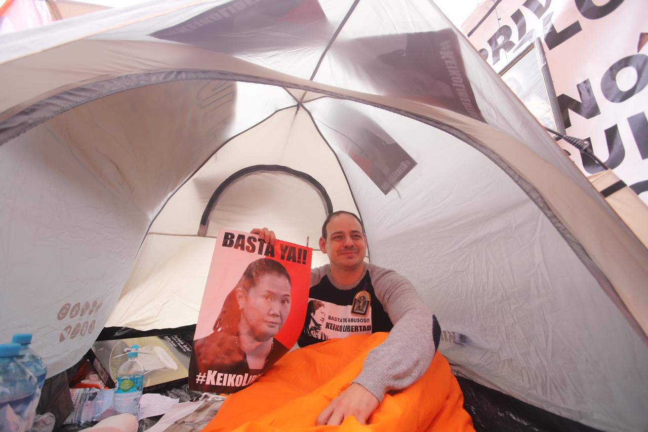 Mark Vito en huelga de hambre por Keiko Fujimori (Foto: Piero Vargas)