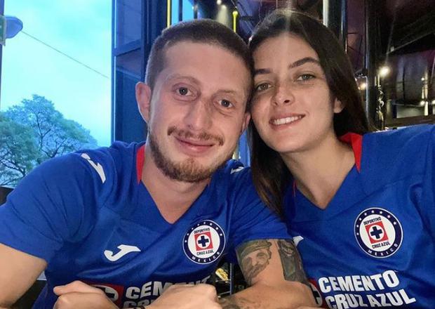 Octavio Ocaña with his girlfriend Nerea Godínez with whom he had planned to marry.  (Photo: Octavio Ocaña / Instagram)