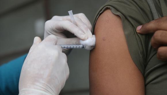 Mañana empieza vacunación a las personas mayores de 58 años. (Foto de archivo: Alberto Valderrama/ GEC)