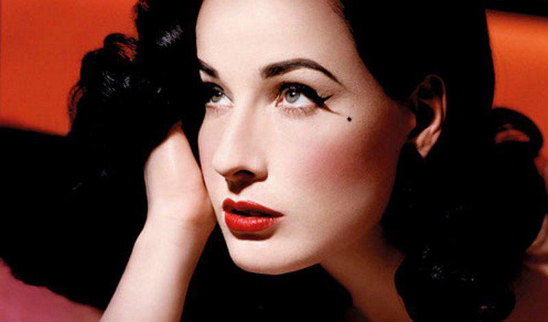 ¿Maquillaje retro? Te explicamos paso a paso 