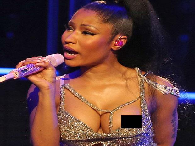 Nicki Minaj mostró más de la cuenta en pleno concierto [VIDEO]