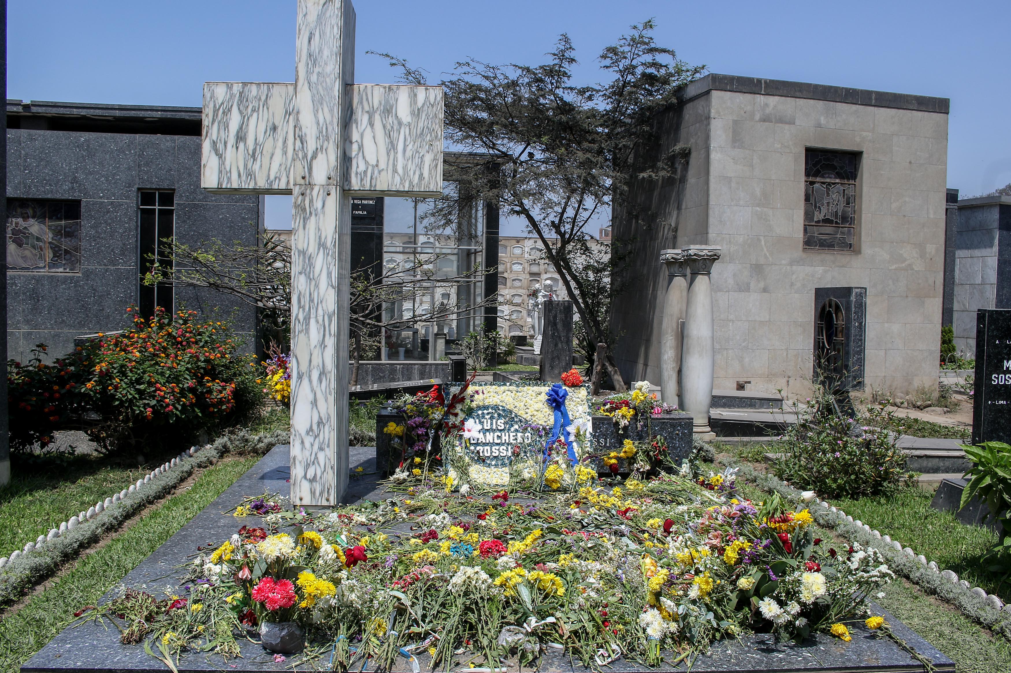 cementerio el angel tumba de Luis Banchero