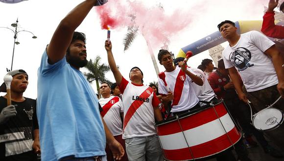​Hinchas llenan la Plaza Mayor y disfrutan del amistoso Perú vs. Alemania (VIDEO)
