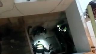 SJL: delincuente cayó desde tercer piso cuando intentaba huir tras robar balón de gas | VIDEO 