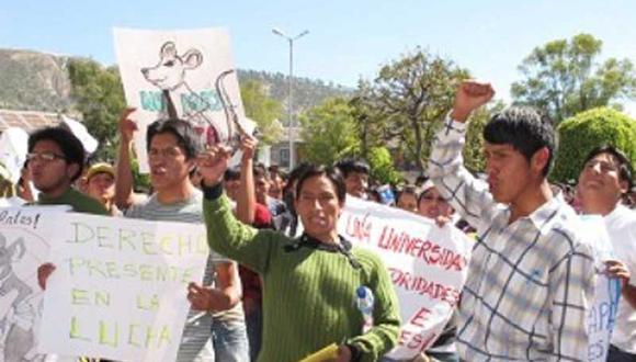 Protesta de universitarios causa disturbios en Ayacucho 