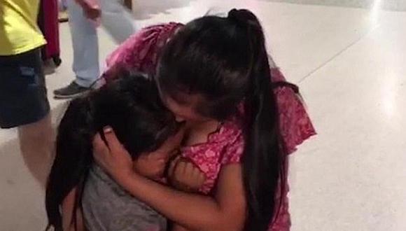 El emotivo encuentro entre madre e hija separadas en la frontera (VÍDEO)