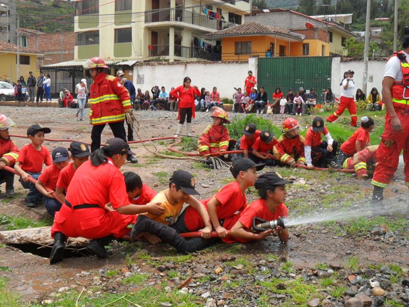 Bomberos: Así preparan a los niños para las emergencias [VIDEO]