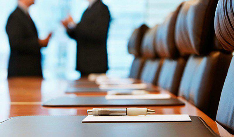 5 consejos para vestir a tono con una reunión en la empresa