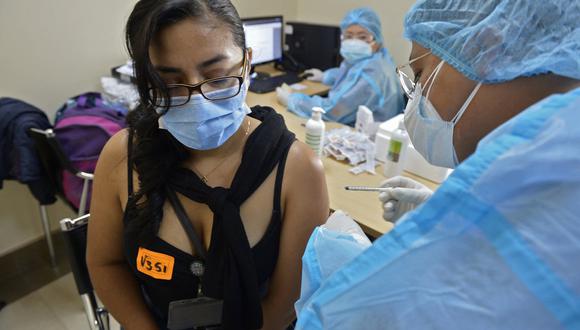 Vacuna Pfizer/BioNTech | Foto referencial . (Photo by RODRIGO BUENDIA / AFP)