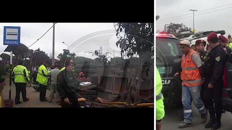 ​Tráiler repleto de maíz se despista y vuelca sobre paradero lleno de gente (FOTOS)