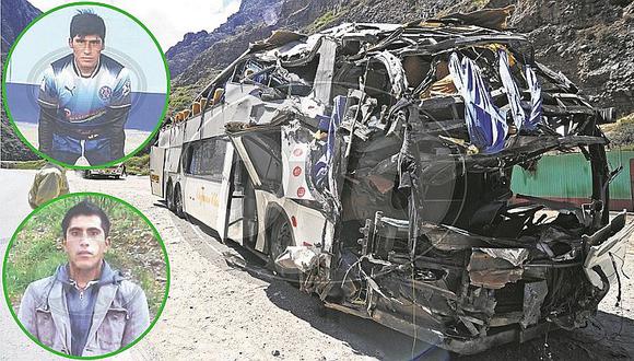 Hermanos mueren junto a otras cuatro personas en choque de bus contra cerro en Carretera Central (FOTOS)