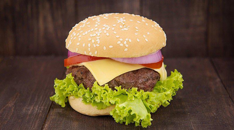 ¡Gratis! Conocido fast food regalará hamburguesas este 29 de noviembre