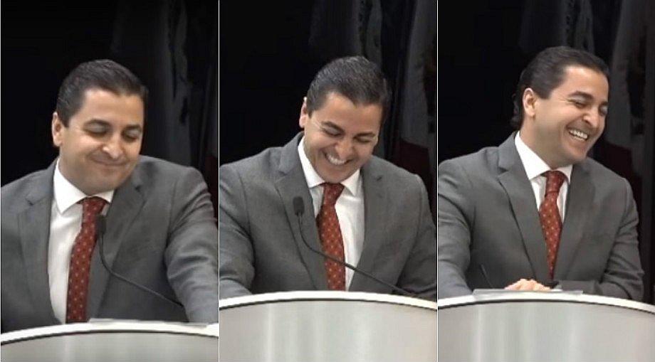 YouTube: Diputado toma la palabra pero ataque de risa le gana [VIDEO]