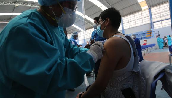 Arequipa: investigan presuntas irregularidades durante aplicación de vacunas contra el COVID-19 (Foto referencial: GEC)