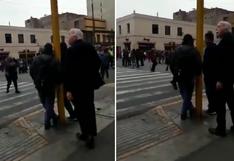 Carlos Tubino respondió con lisuras a peatón y lo retó a pelear en la vía pública | VIDEO