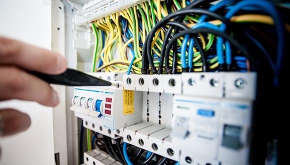 “Una de las formas de asegurar el buen funcionamiento y duración del sistema eléctrico de nuestros hogares, es adquirir cables originales que garanticen la calidad y seguridad para nuestras familias”, adviritó el especialista.  (Foto: Difusión)