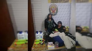 Madre e hija tenderas son detenidas tras robar en centro comercial