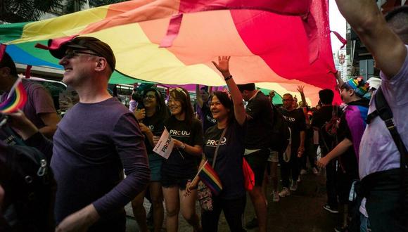 Los transexuales de Hong Kong solamente podrán hacer reconocer oficialmente su nuevo sexo en sus documentos de identidad si se han sometido a una operación quirúrgica.