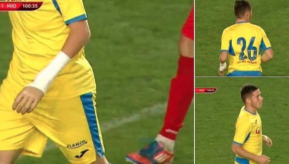 Futbolista sin mano debuta como profesional usando una prótesis (VIDEO)