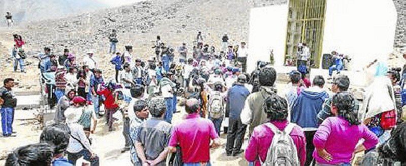 Rinden culto a muertos de SL