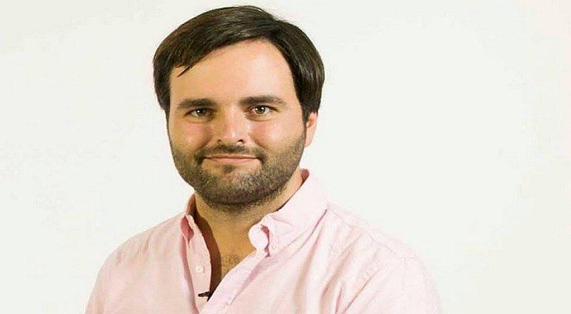 Congresista Alberto de Belaunde revela ser homosexual en entrevista radial