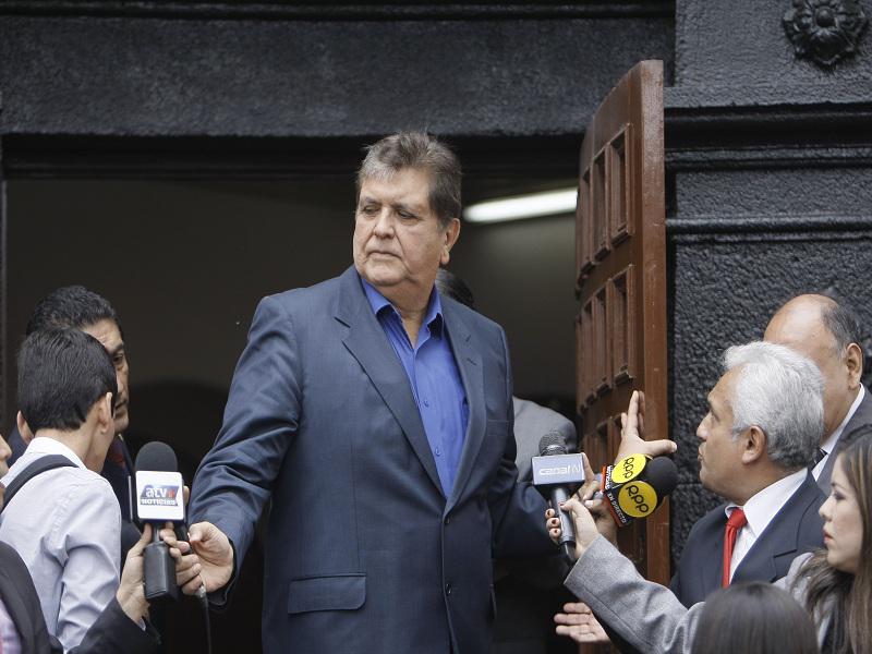 Alan García anuncia precandidatura a la presidencia de la República 