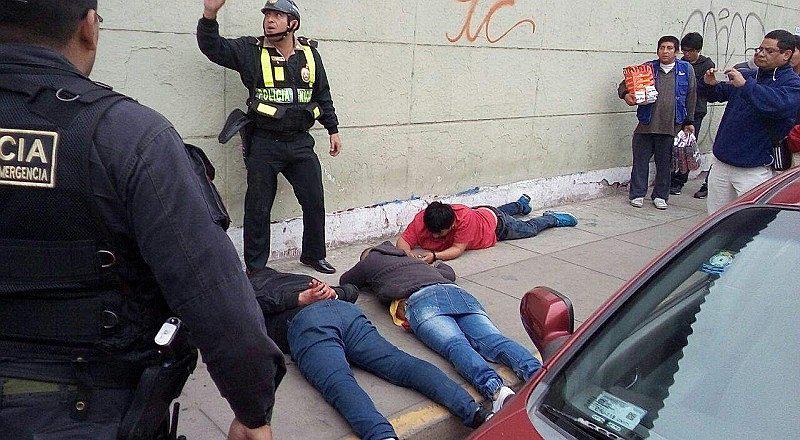 Breña: Policía se enfrenta a cuatro "marcas" en feroz balacera [VIDEO]  