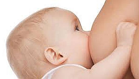 ​Alimentarse solo con leche materna perjudica la salud de los bebés